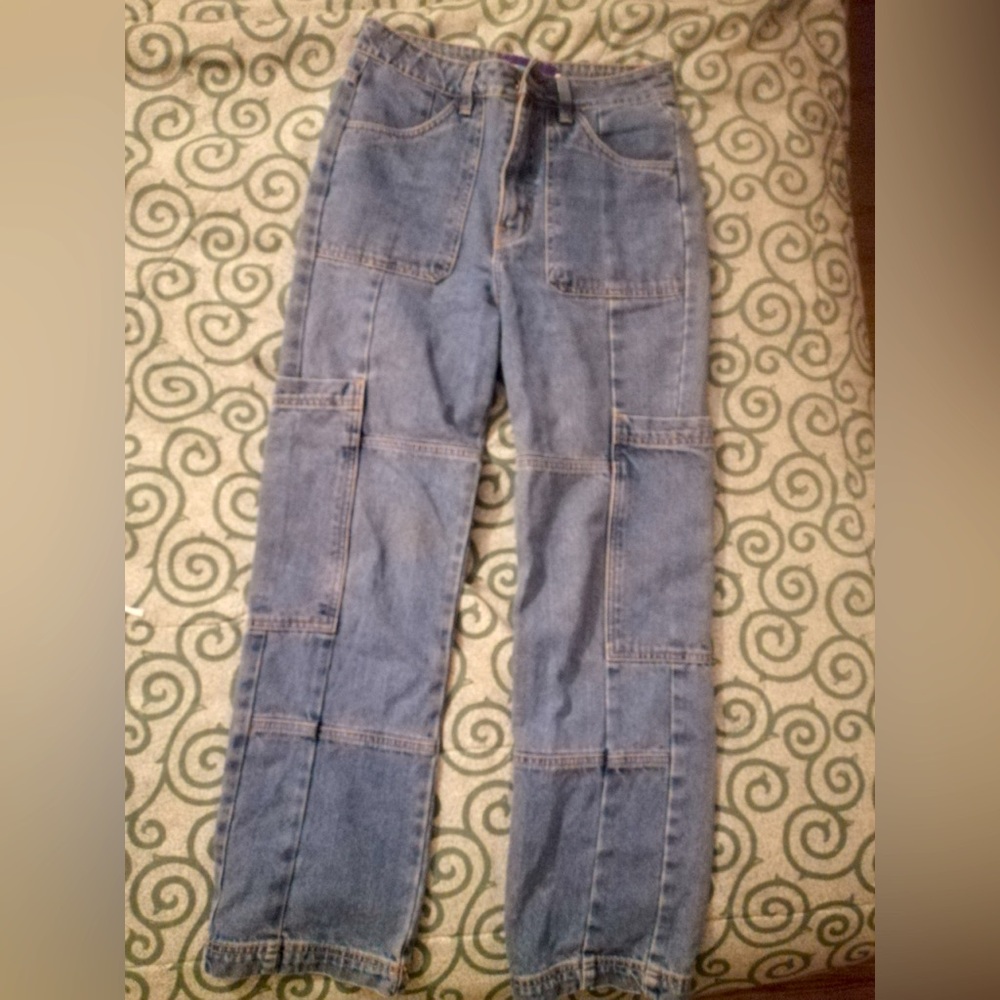 Jeans brand Freedom, size 8 like new, it has a lot of pockets, straight cut